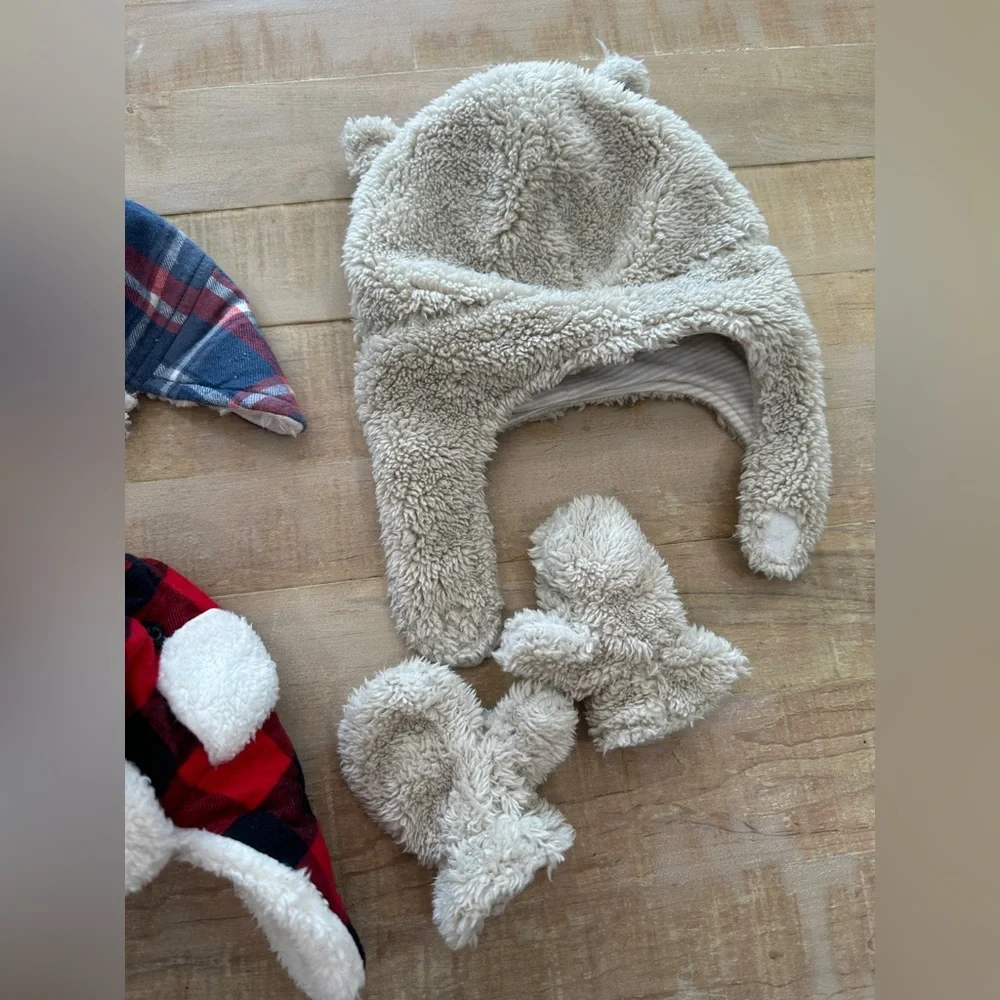 5 piece Carters baby kids head Sherpa hat beanies and mittens